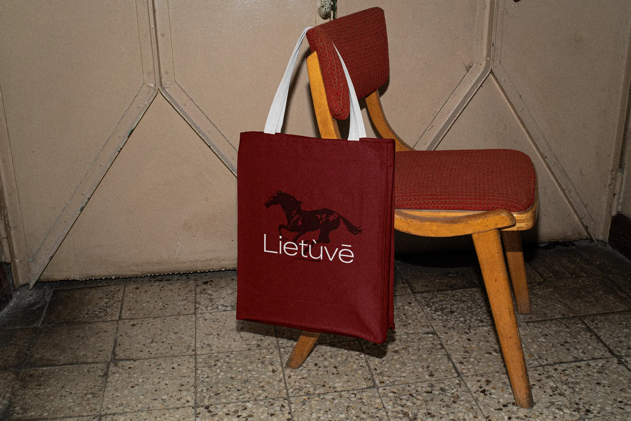 Lietùvē brand identity — Shopping